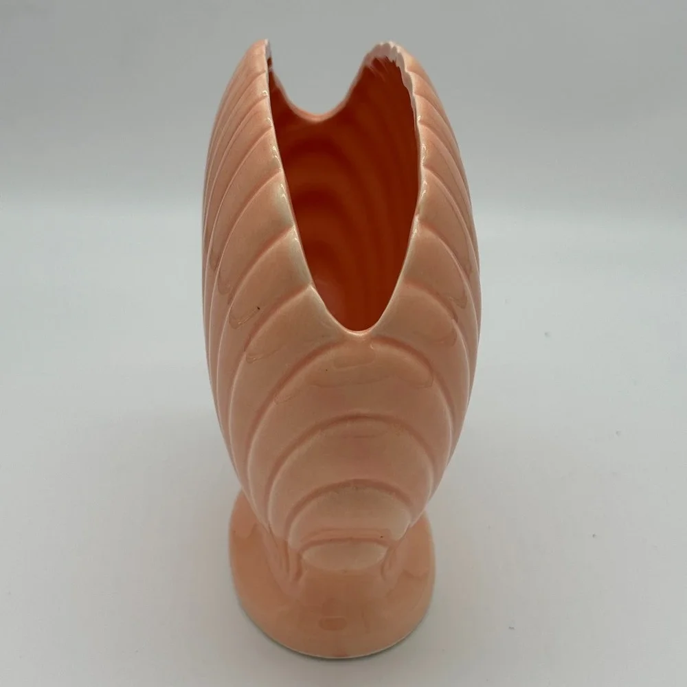 Vintage 80s Peach Ceramic Scallop Shell Fan Vase Japan Art Deco Planter 7x7